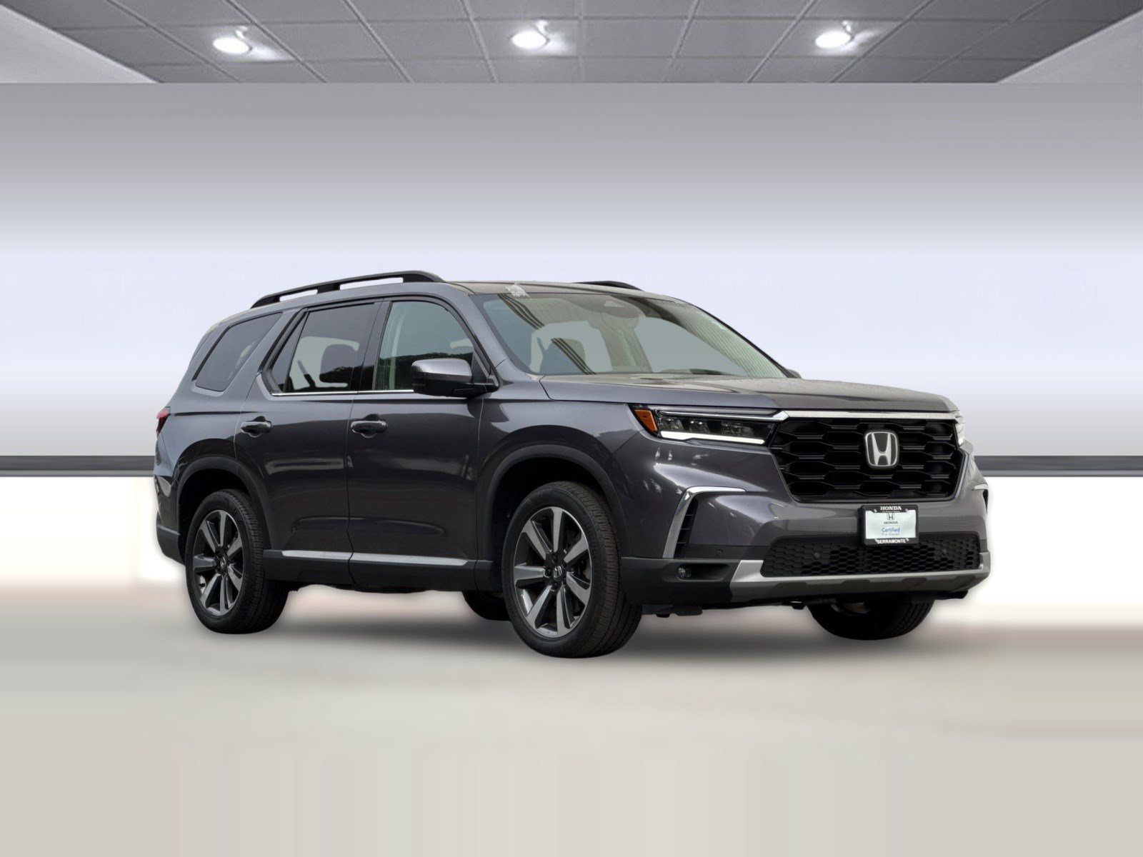 Certified 2024 Honda Pilot Touring image 6