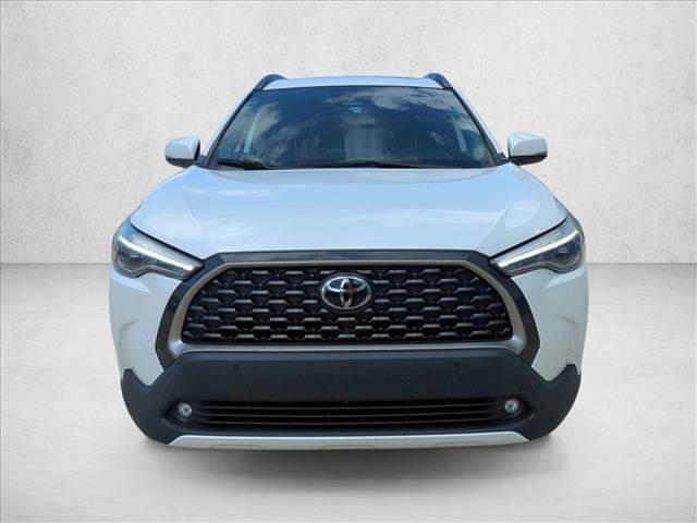 Used 2023 Toyota Corolla Cross XLE w/ Convenience Package FWD image 2