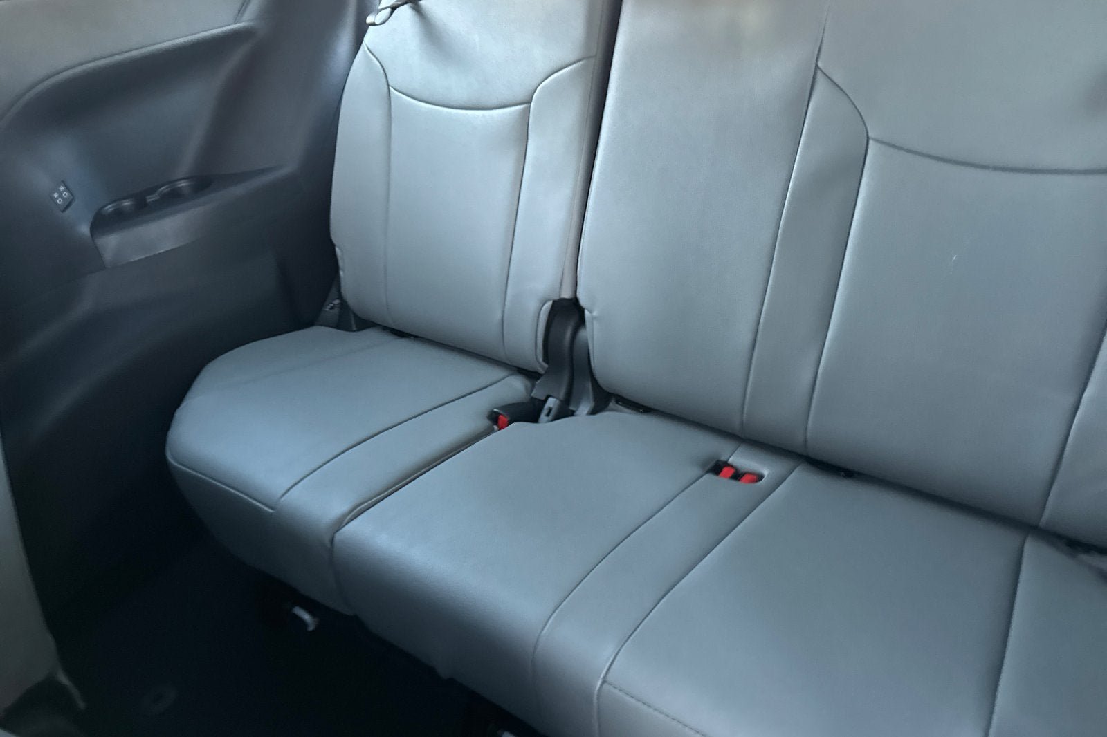 New 2026 Toyota Sienna XLE FWD image 16
