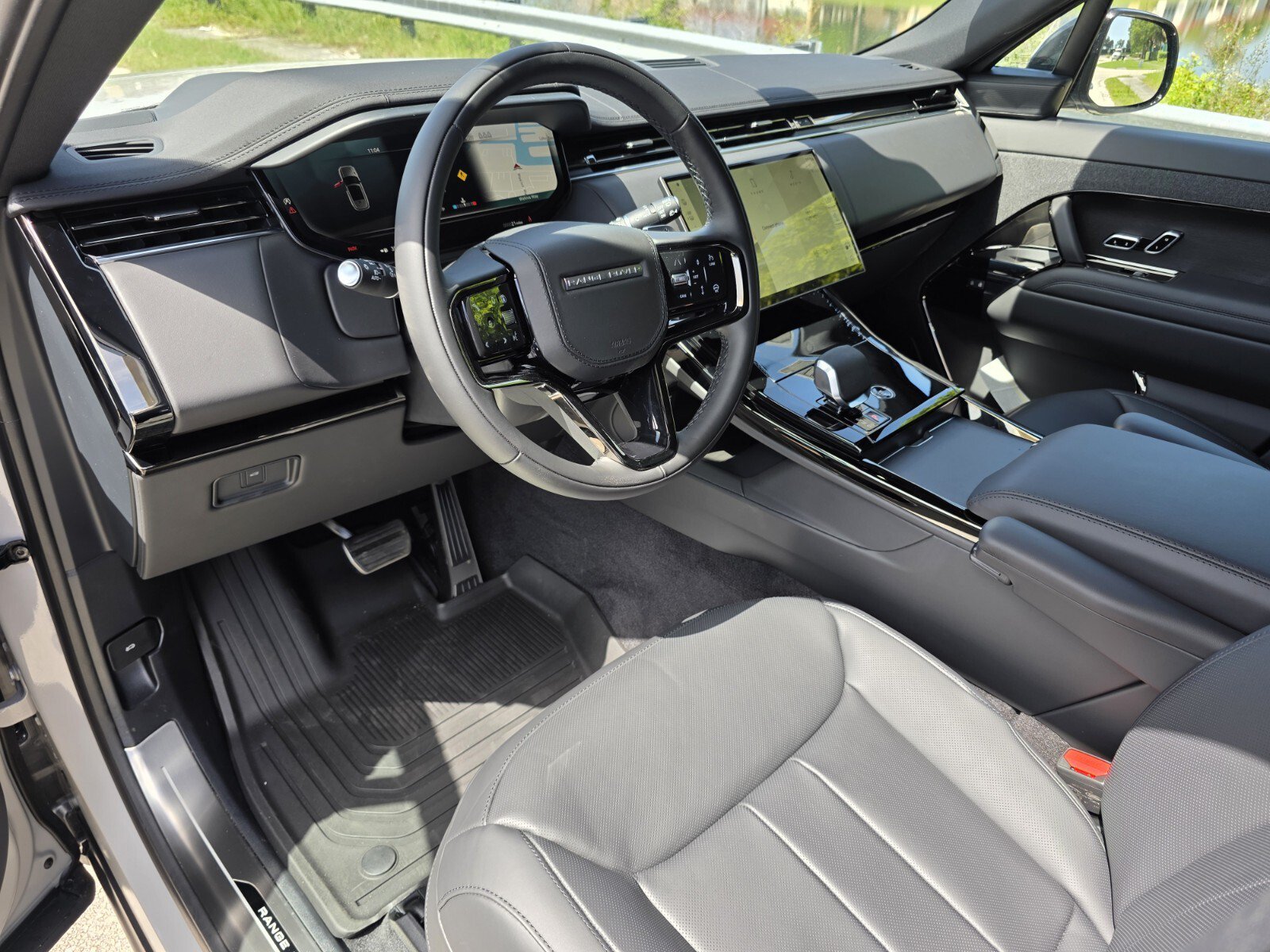 New 2026 Land Rover Range Rover Sport Dynamic SE AWD/4WD image 10