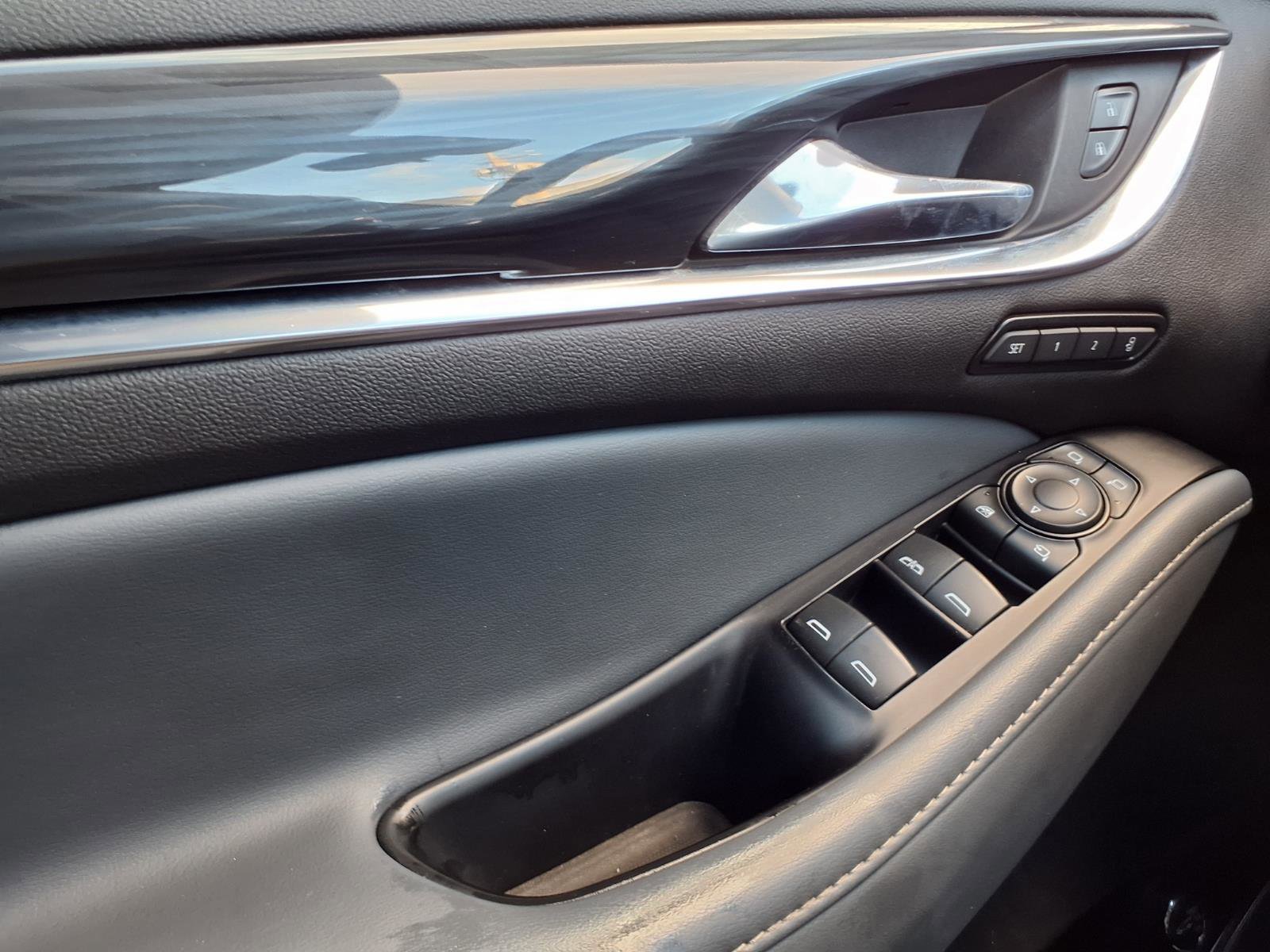 Used 2024 Buick Enclave Premium image 21