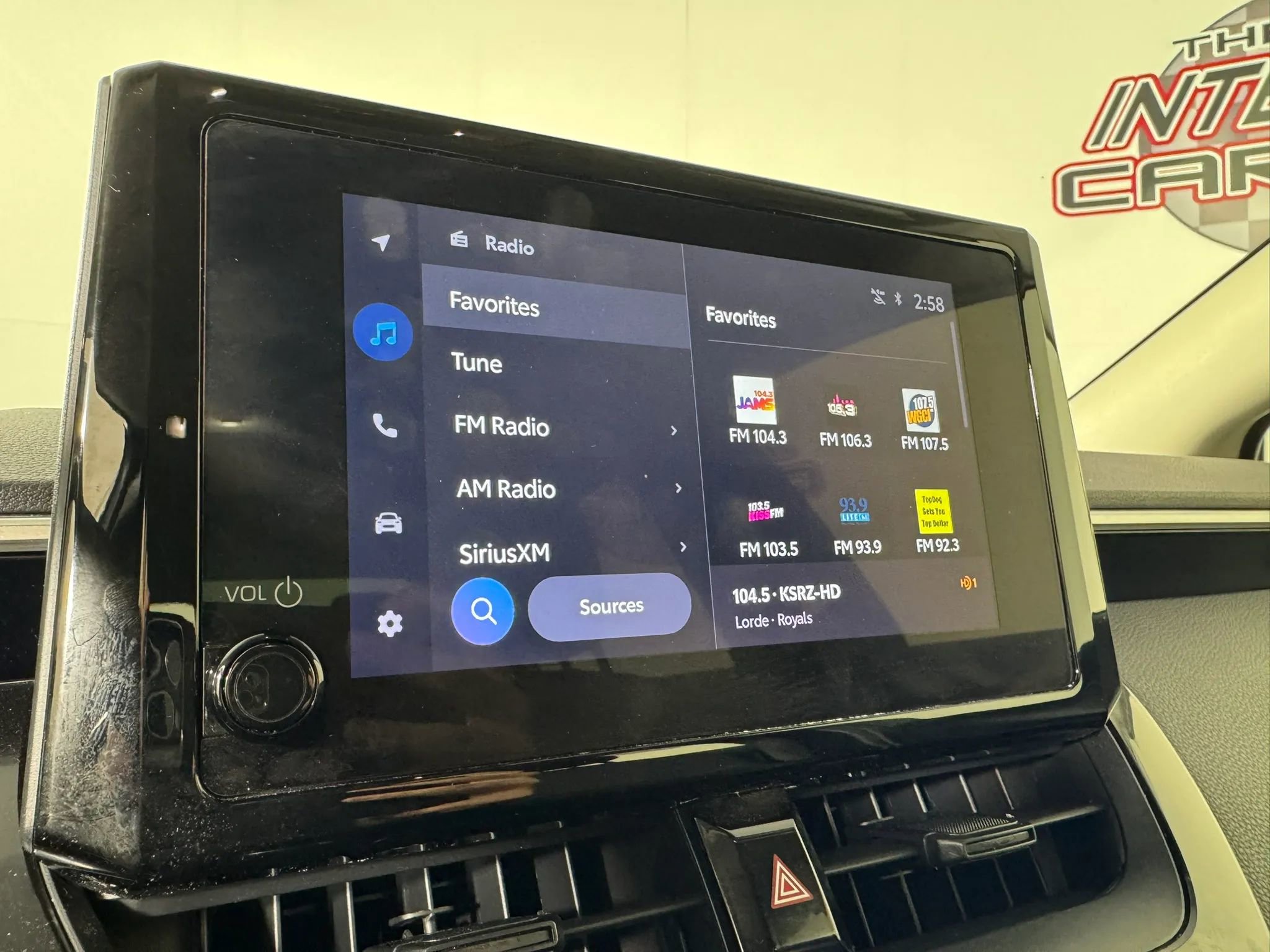 Used 2025 Toyota Corolla LE FWD image 18