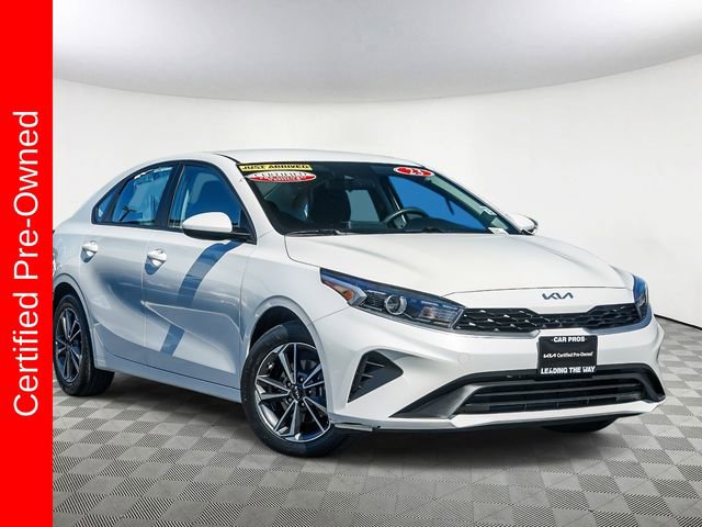 Certified 2023 Kia Forte LXS image 2