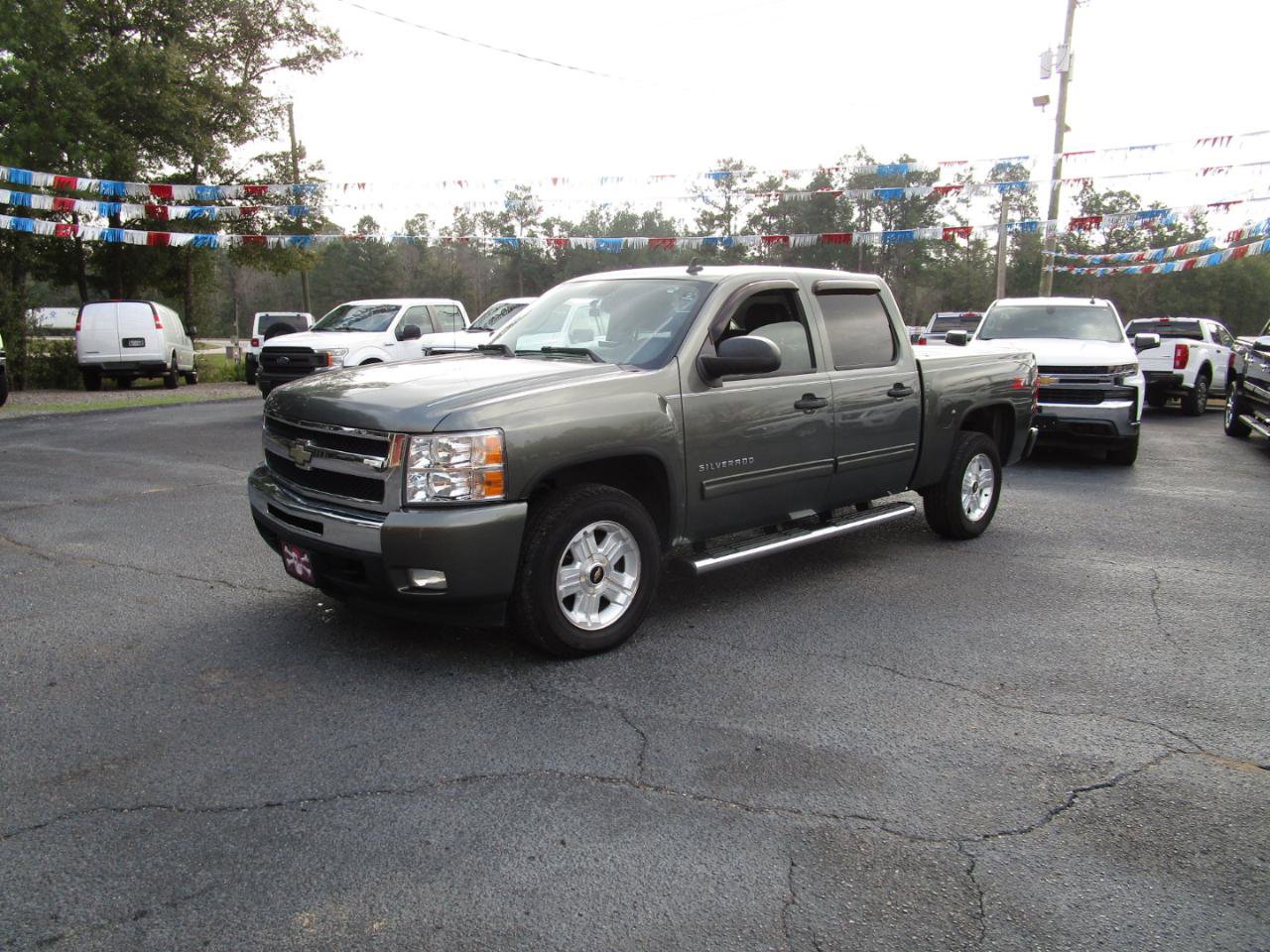 Used 2011 Chevrolet Silverado 1500 LT w/ All-Star Edition RWD image 3