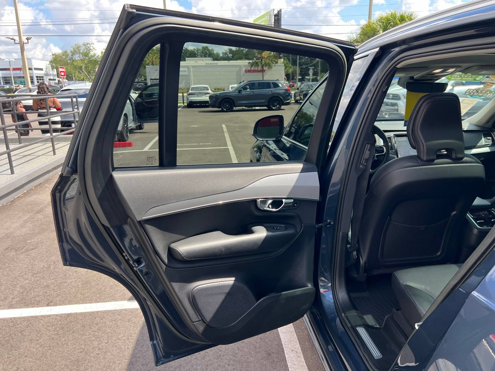 Used 2023 Volvo XC90 B5 Core AWD/4WD image 46