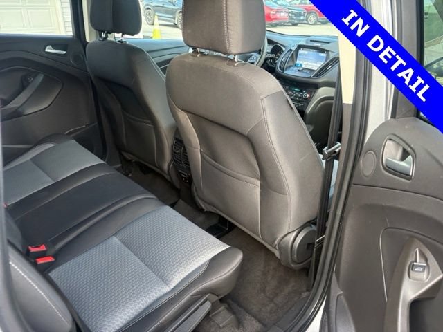 Used 2017 Ford Escape SE w/ Equipment Group 201A AWD/4WD image 39