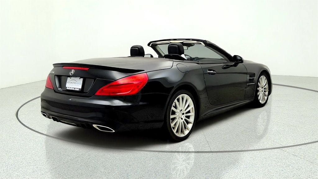 Used 2017 Mercedes-Benz SL 550 image 5