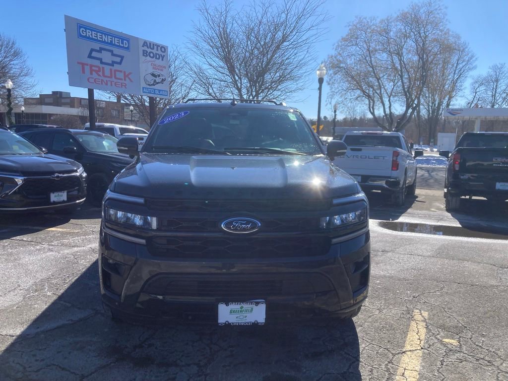 Used 2023 Ford Expedition Max Limited image 2