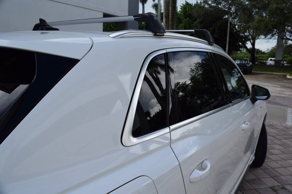 Used 2020 Audi Q3 2.0T Premium w/ Convenience Package AWD/4WD image 30