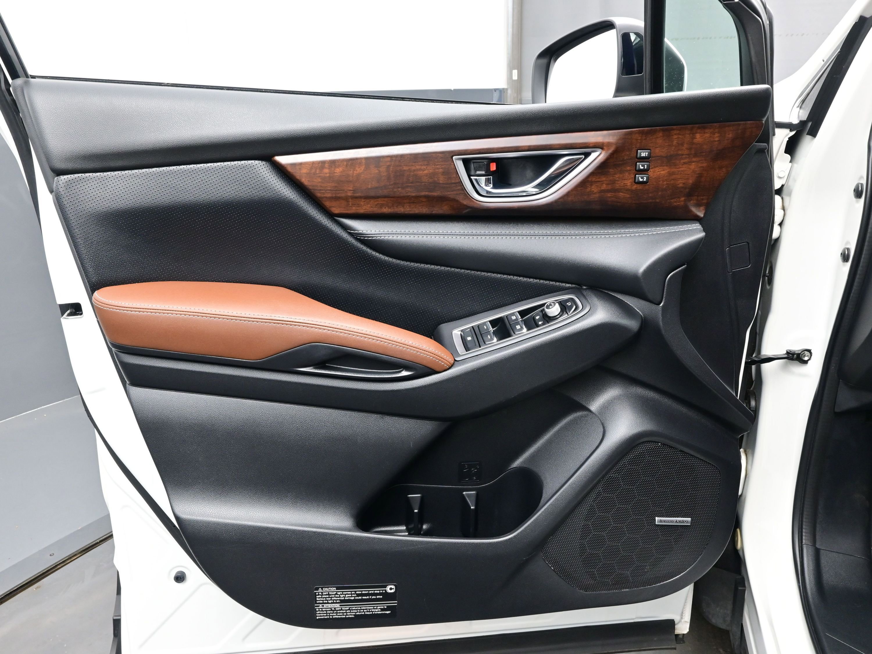 Used 2023 Subaru Ascent Touring image 9