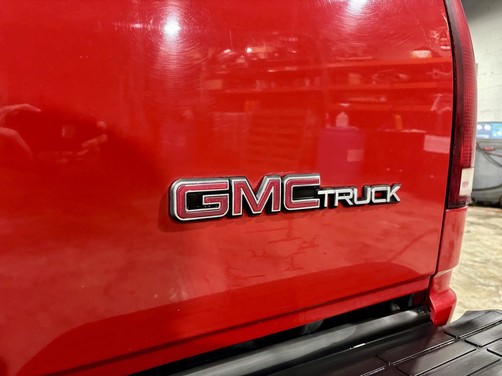 Used 1992 GMC Yukon 4WD 2-Door image 19