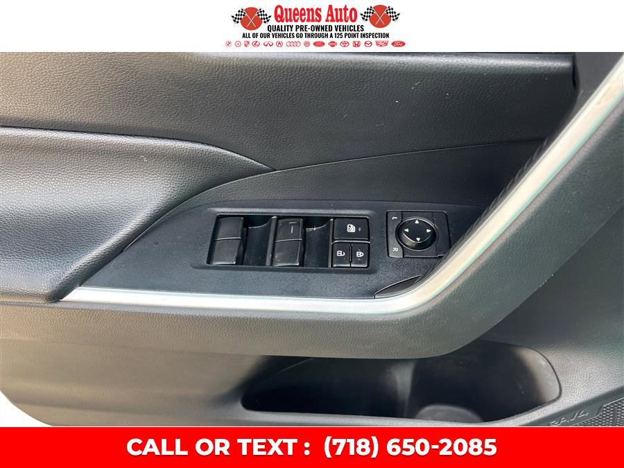 Used 2019 Toyota RAV4 XLE w/ All Weather Liner Package AWD/4WD image 24