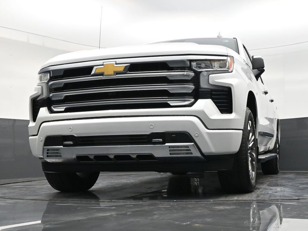 Used 2023 Chevrolet Silverado 1500 High Country w/ Technology Package RWD image 27