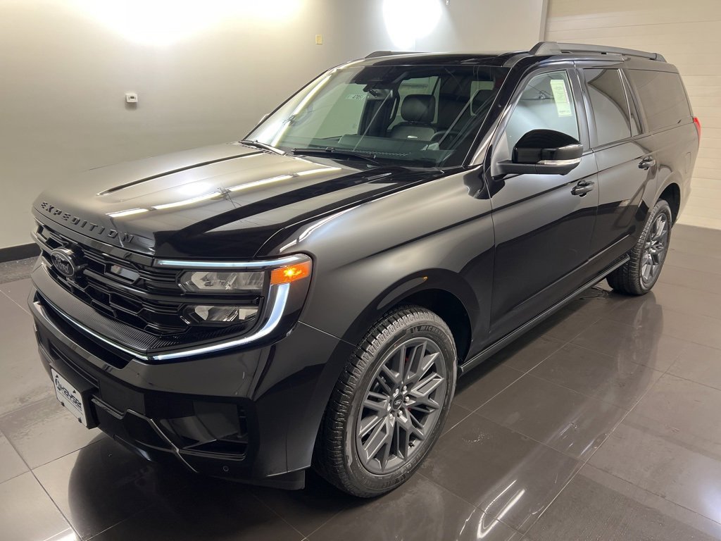 New 2025 Ford Expedition Max Platinum w/ Stealth Performance Package image 3