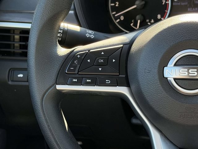 Used 2025 Nissan Altima 2.5 SV FWD image 24