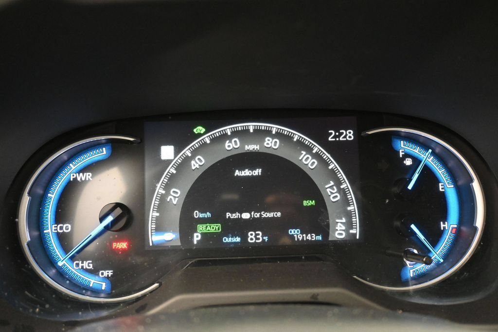 Used 2024 Toyota RAV4 XLE AWD/4WD image 24