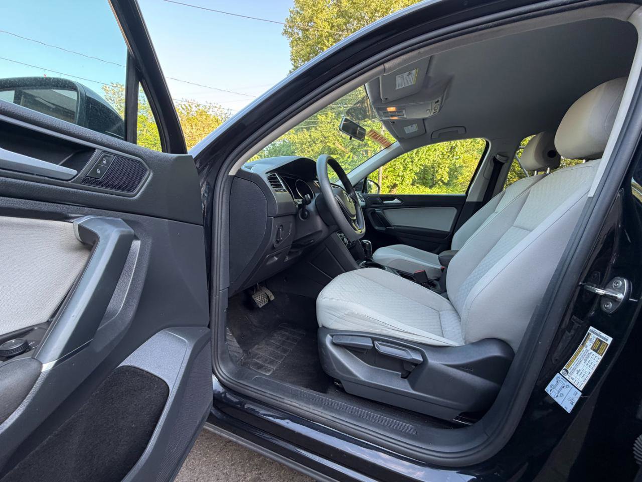Used 2020 Volkswagen Tiguan S FWD image 13