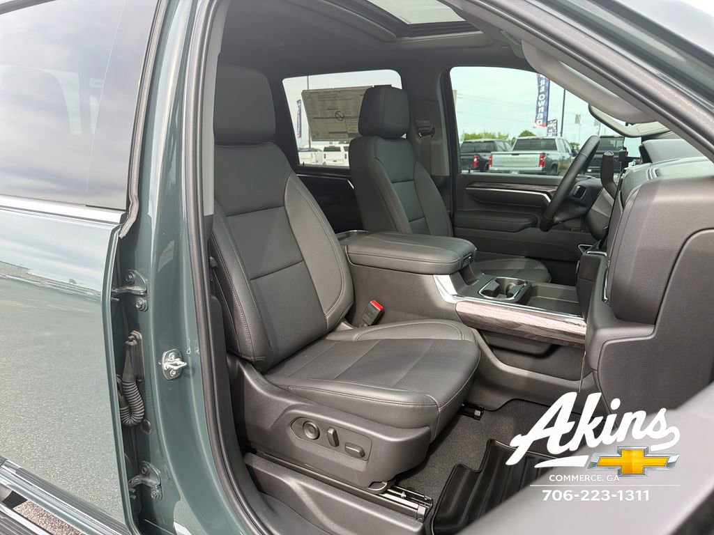 New 2025 Chevrolet Silverado 2500 LTZ w/ LTZ Convenience Package AWD/4WD image 18