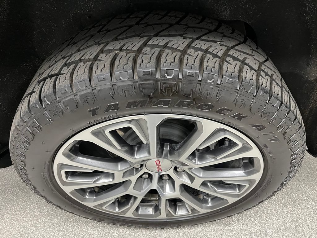 Used 2026 GMC Yukon XL Denali w/ Sun & Power Step Package AWD/4WD image 17