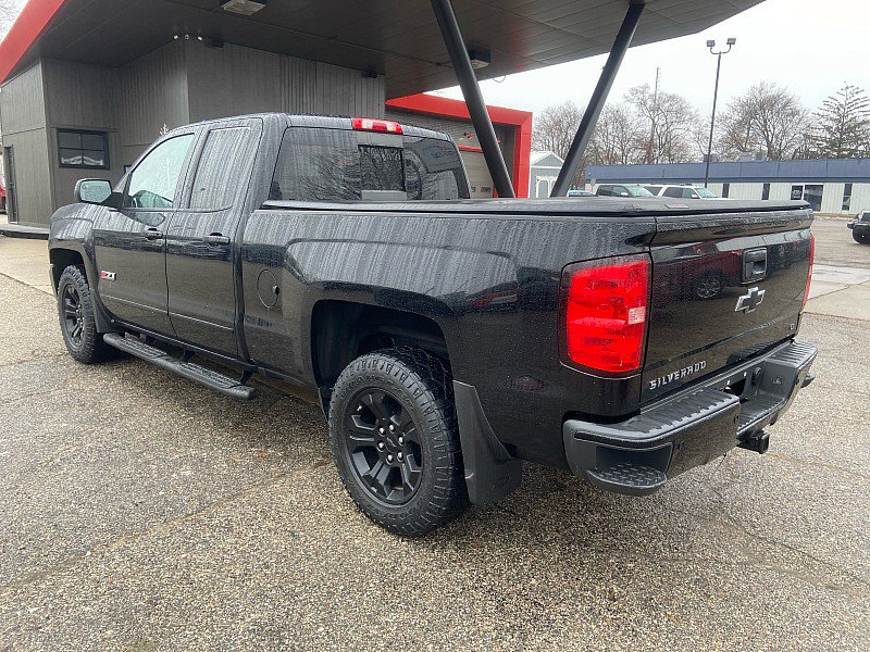 Used 2018 Chevrolet Silverado 1500 LT w/ Midnight Edition image 2