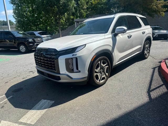 Used 2023 Hyundai Palisade SEL w/ Premium Package FWD image 3