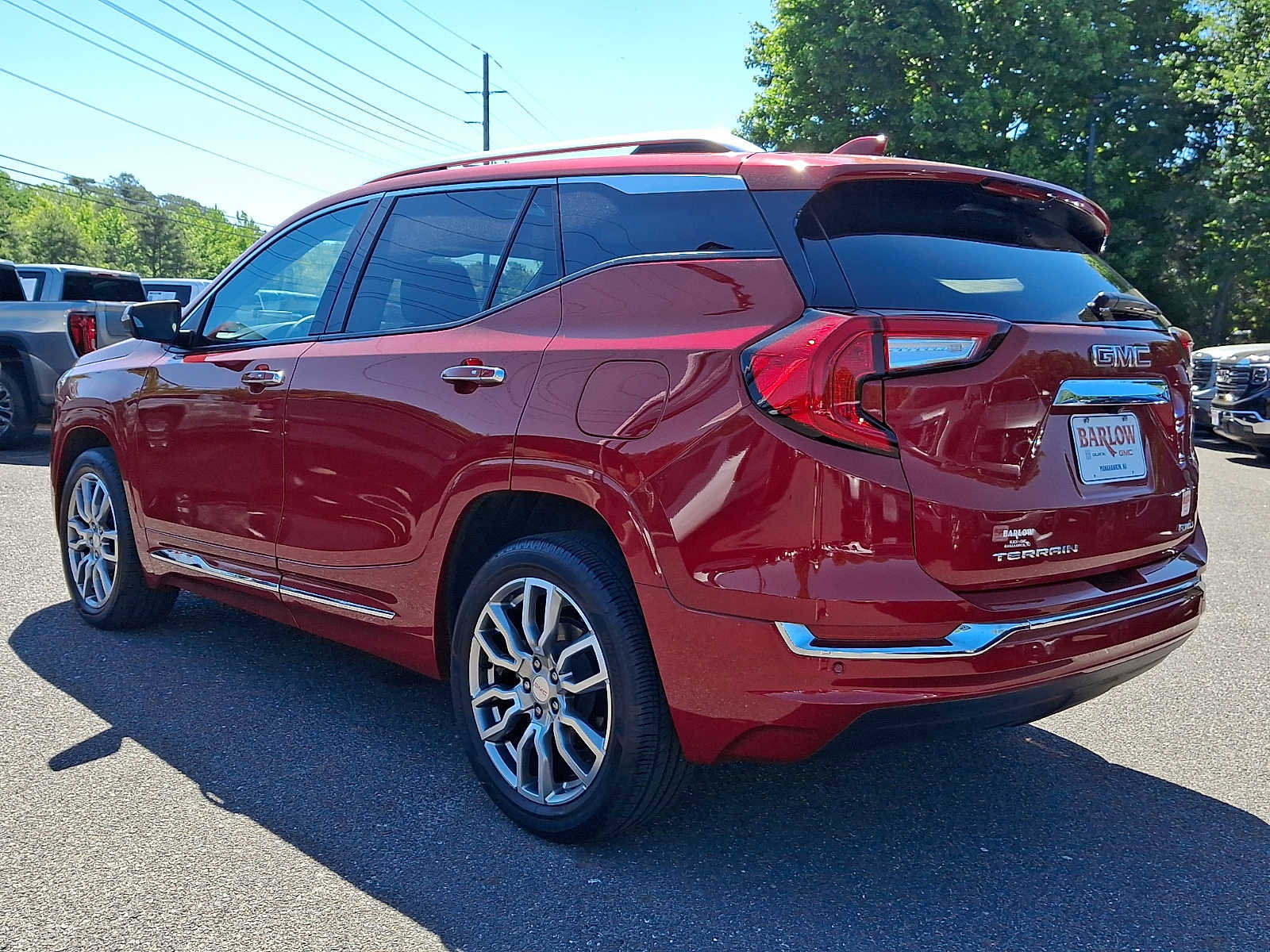 Used 2024 GMC Terrain Denali w/ Denali Premium Package AWD/4WD image 4