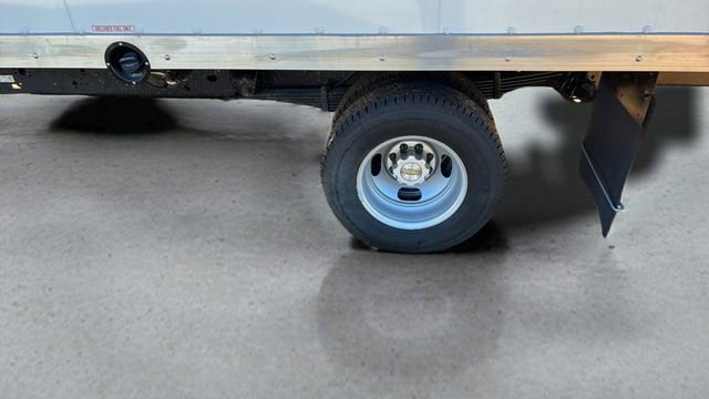 New 2024 Chevrolet Express 4500 w/ Power Convenience Package RWD image 17