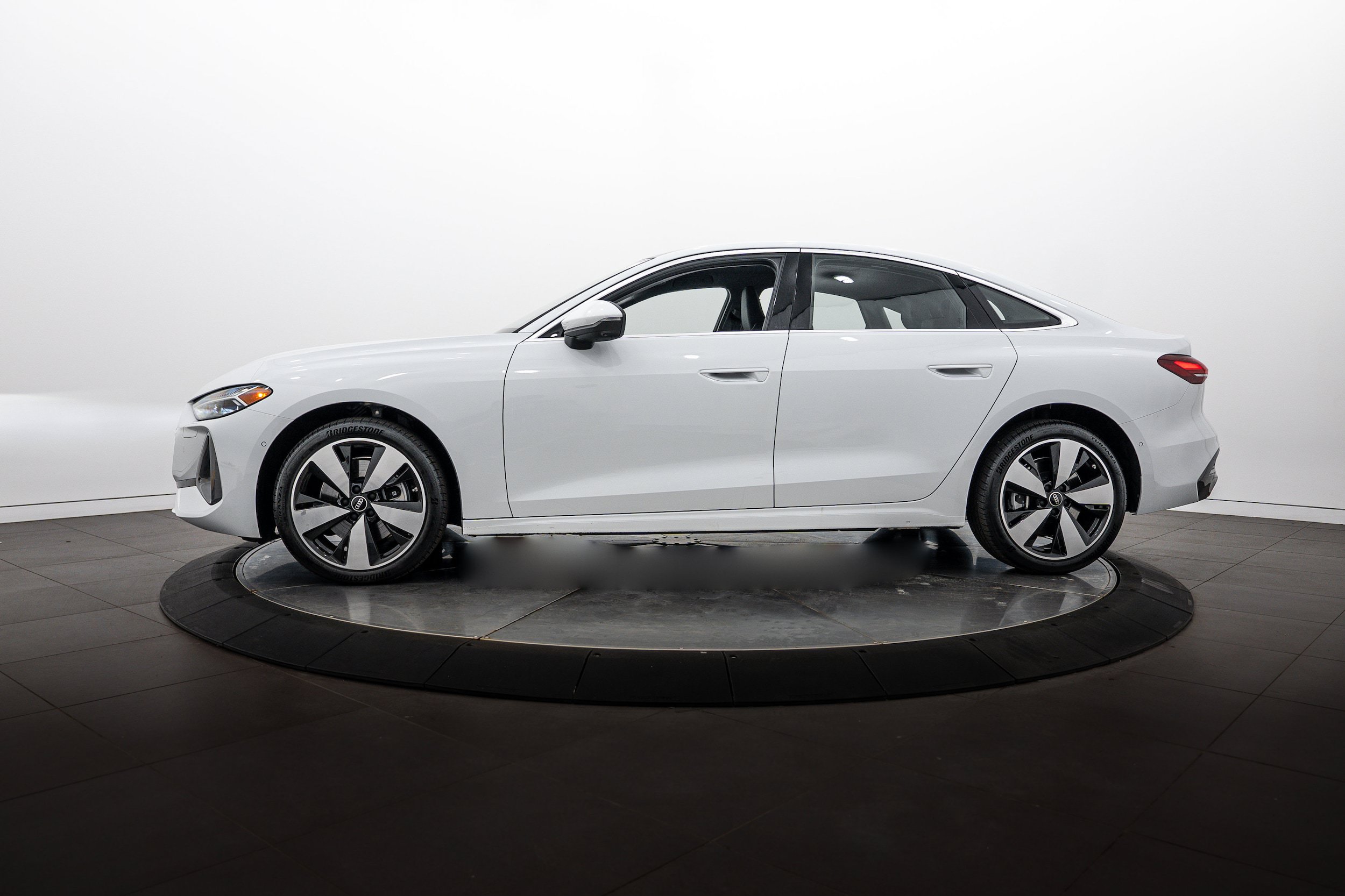 Used 2025 Audi A5 2.0T Premium Plus w/ Premium Plus AWD/4WD image 7