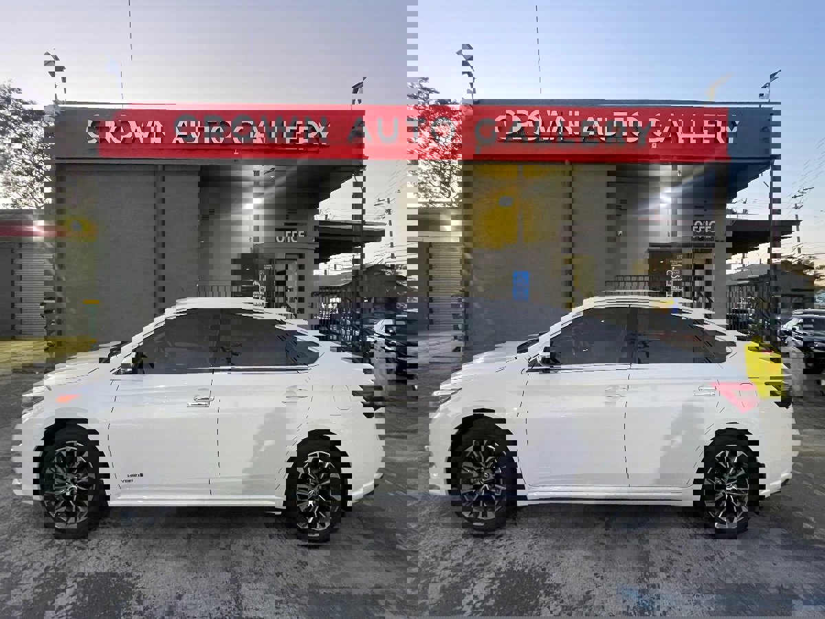 Used 2016 Toyota Avalon XLE Premium image 6