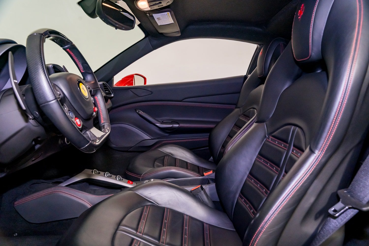 Used 2019 Ferrari 488 GTB RWD image 17