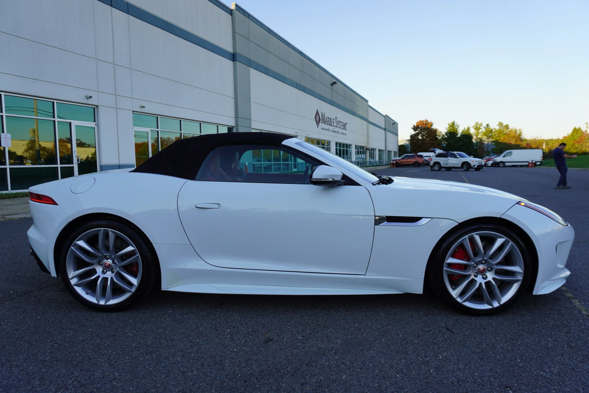 Used 2017 Jaguar F-TYPE R AWD/4WD image 8