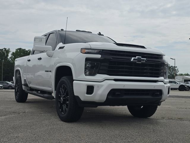 Used 2025 Chevrolet Silverado 2500 Custom w/ Custom Value Package AWD/4WD image 7