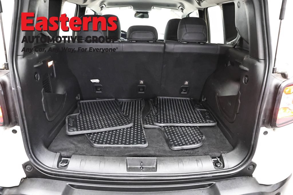 Used 2023 Jeep Renegade Limited AWD/4WD image 9
