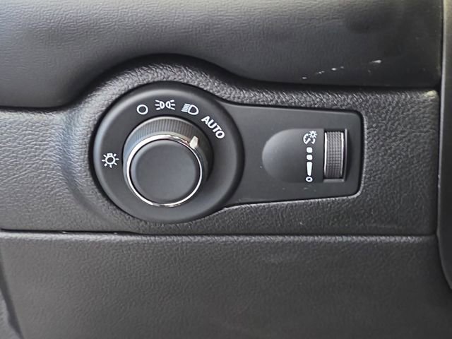 Used 2024 Dodge Durango GT w/ Blacktop Package AWD/4WD image 27