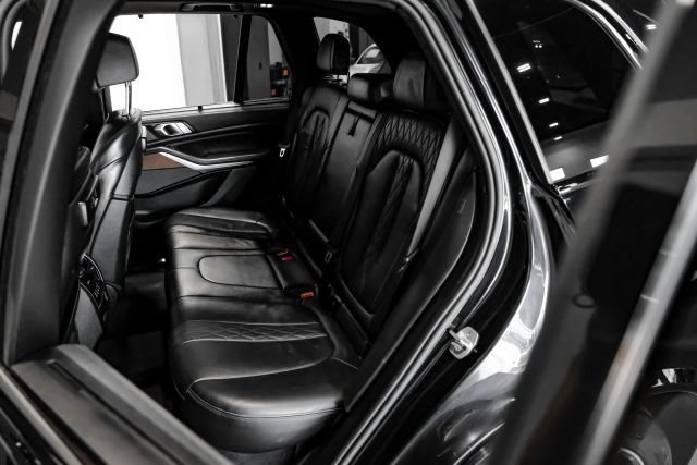 Used 2020 BMW X5 M50i AWD/4WD image 36
