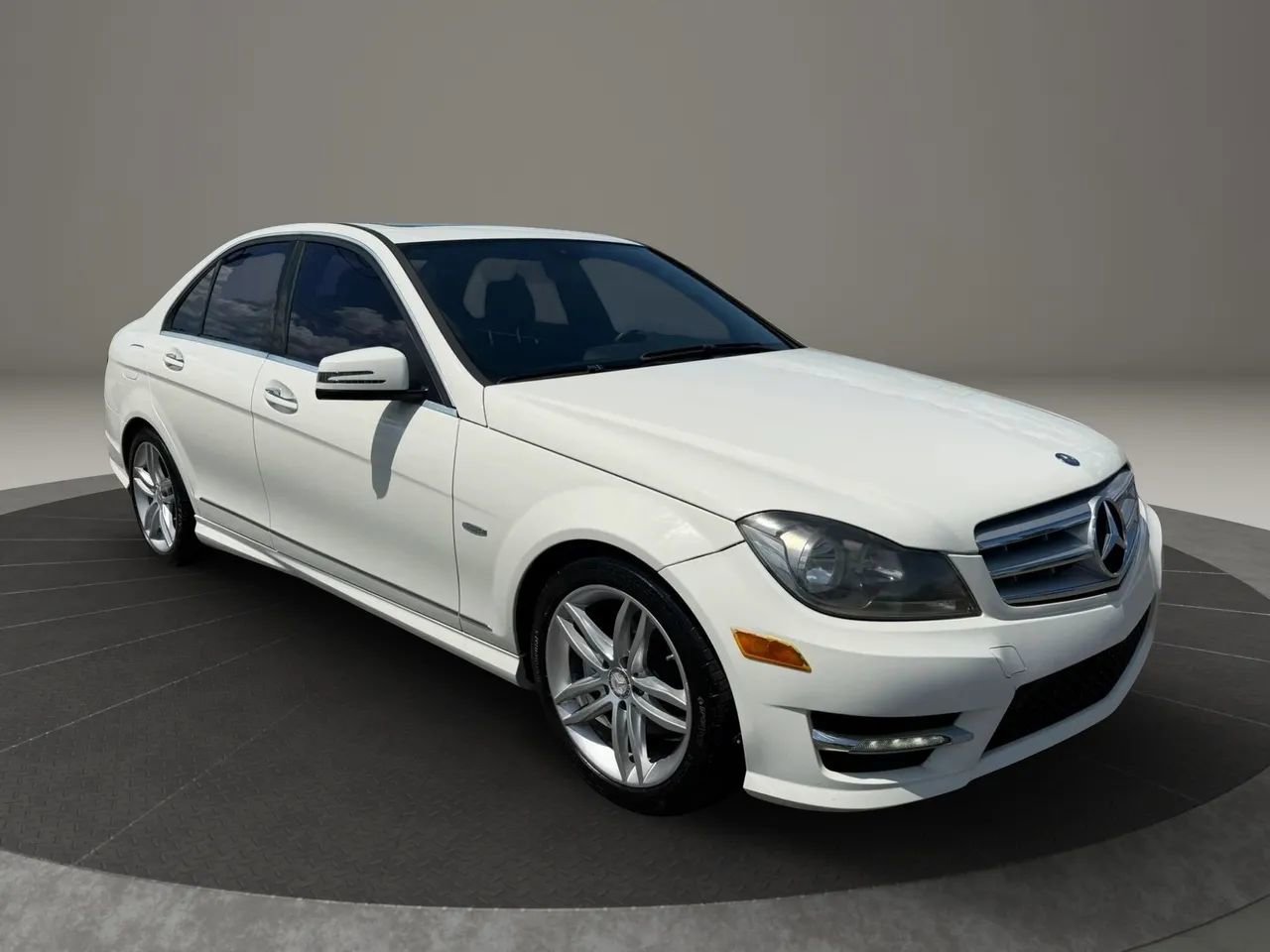 Used 2012 Mercedes-Benz C 250 Sedan image 2