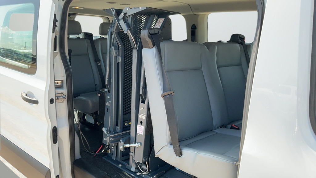 Used 2016 Ford Transit 150 XL RWD image 18