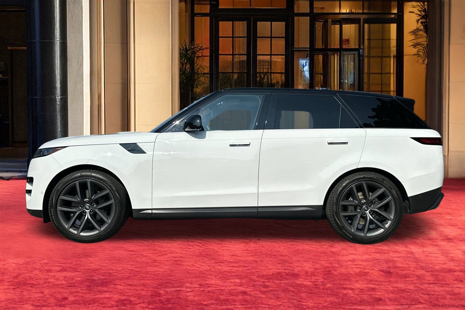 Certified 2023 Land Rover Range Rover Sport SE image 3