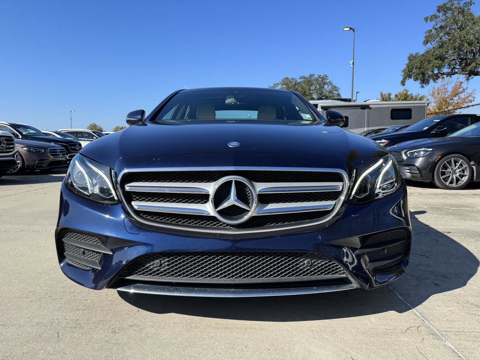 Used 2017 Mercedes-Benz E 300 image 2