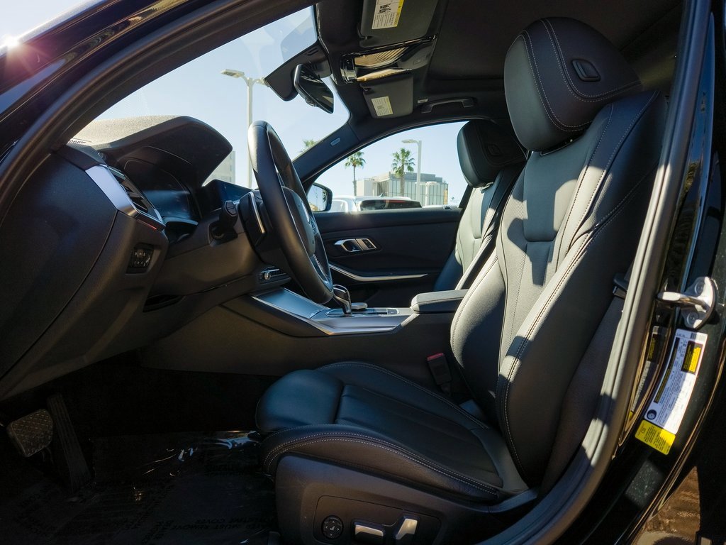 Used 2022 BMW 330i 330i w/ Driving Assistance Package image 10