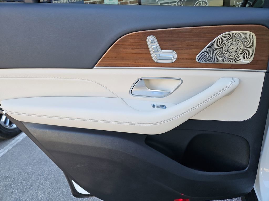 Used 2024 Mercedes-Benz GLS 450 4MATIC image 34