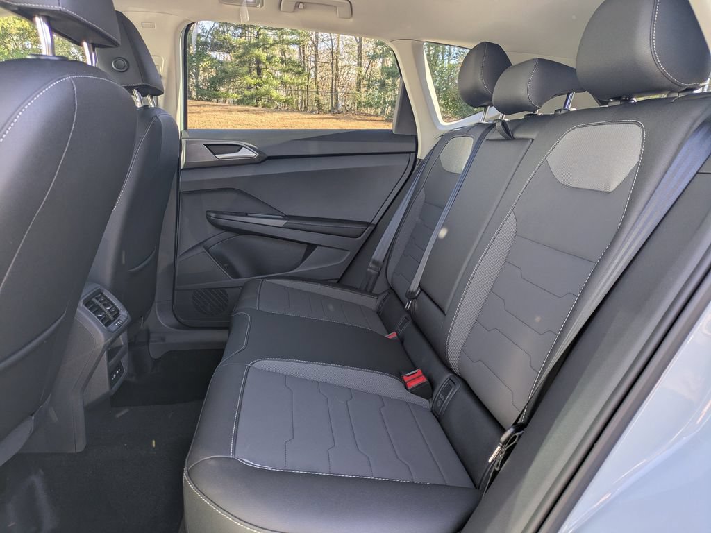 New 2026 Volkswagen Taos SE FWD image 14