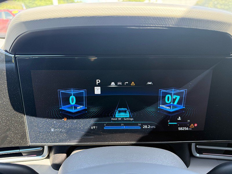 Used 2024 Hyundai Elantra SEL FWD image 25