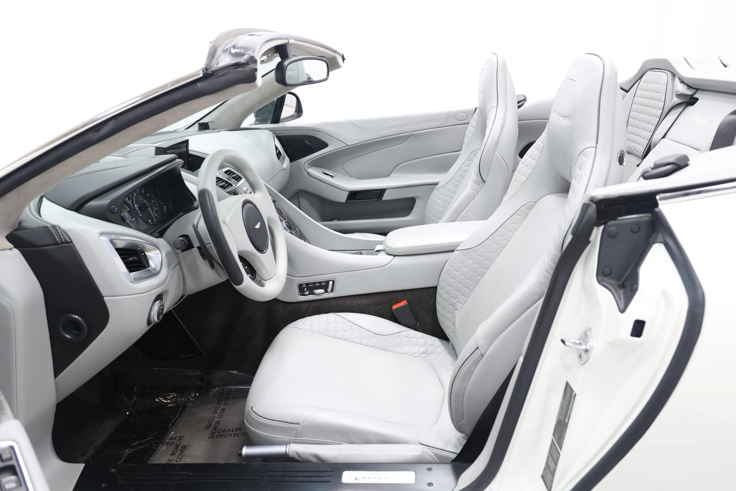 Used 2014 Aston Martin Vanquish Volante RWD image 16