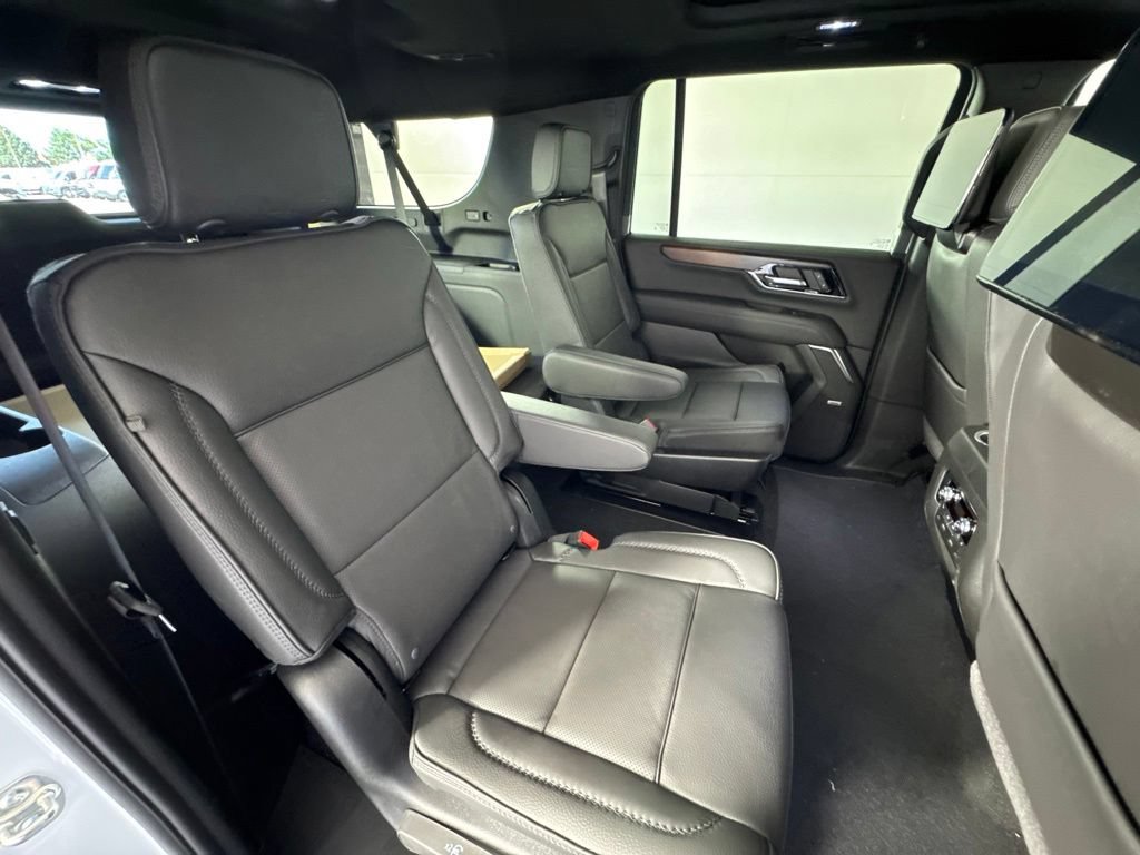 New 2026 GMC Yukon XL Denali w/ Denali Reserve Package AWD/4WD image 33