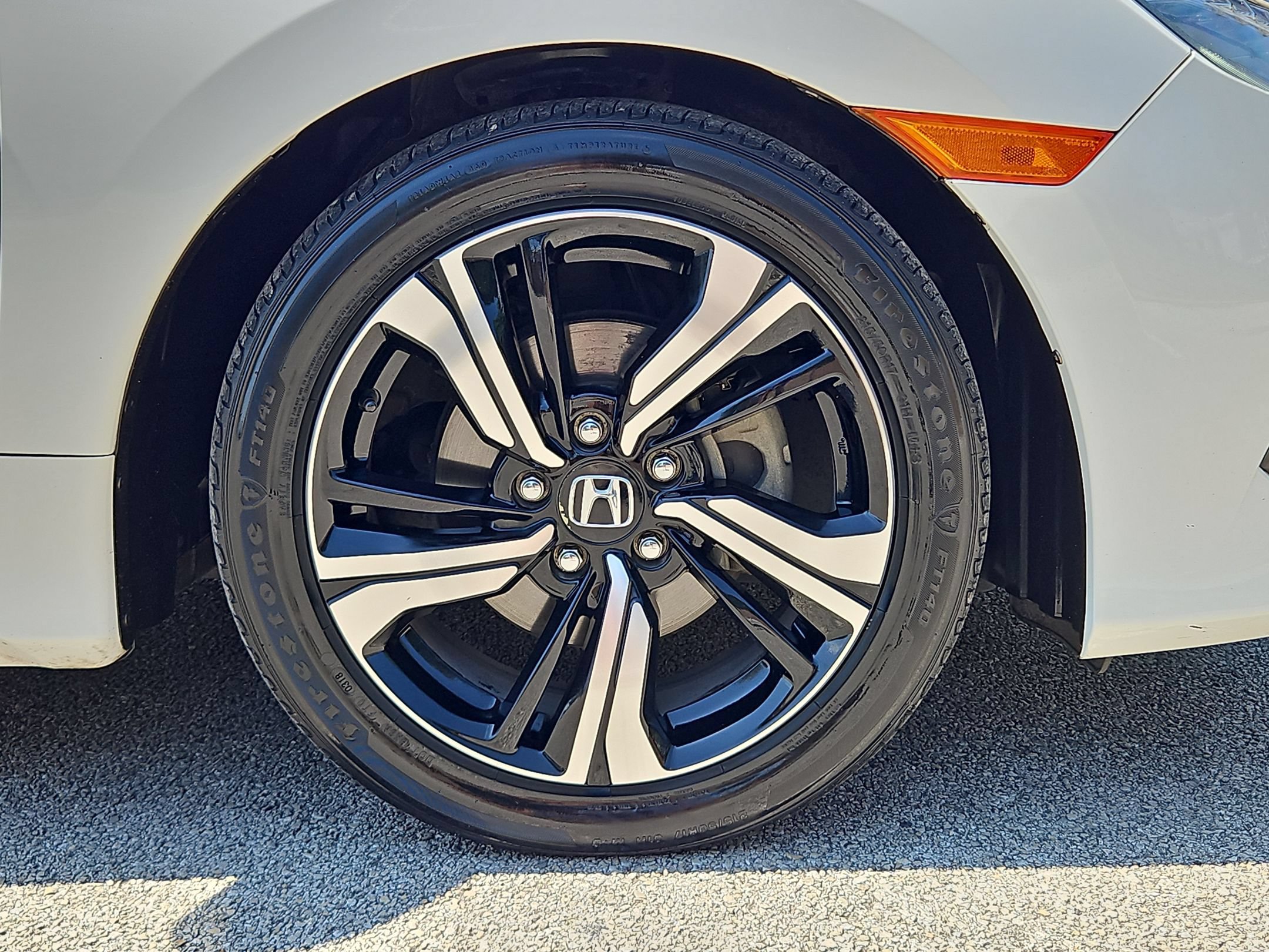 Used 2018 Honda Civic Touring image 30