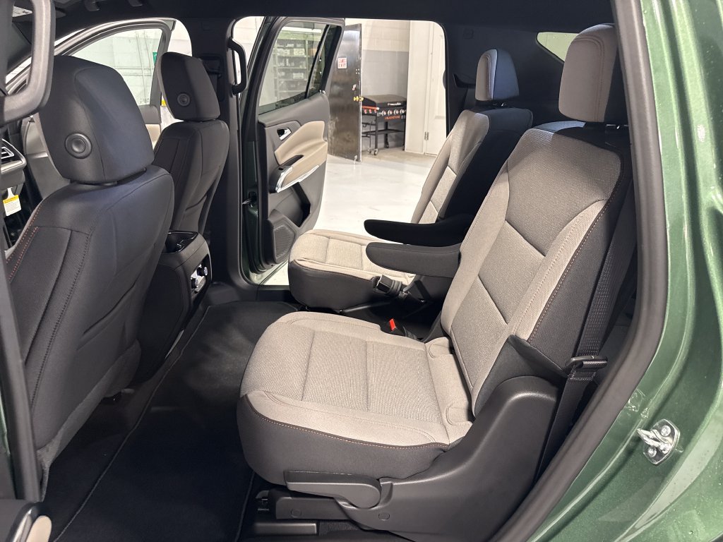 New 2027 Chevrolet Traverse LT AWD/4WD image 34