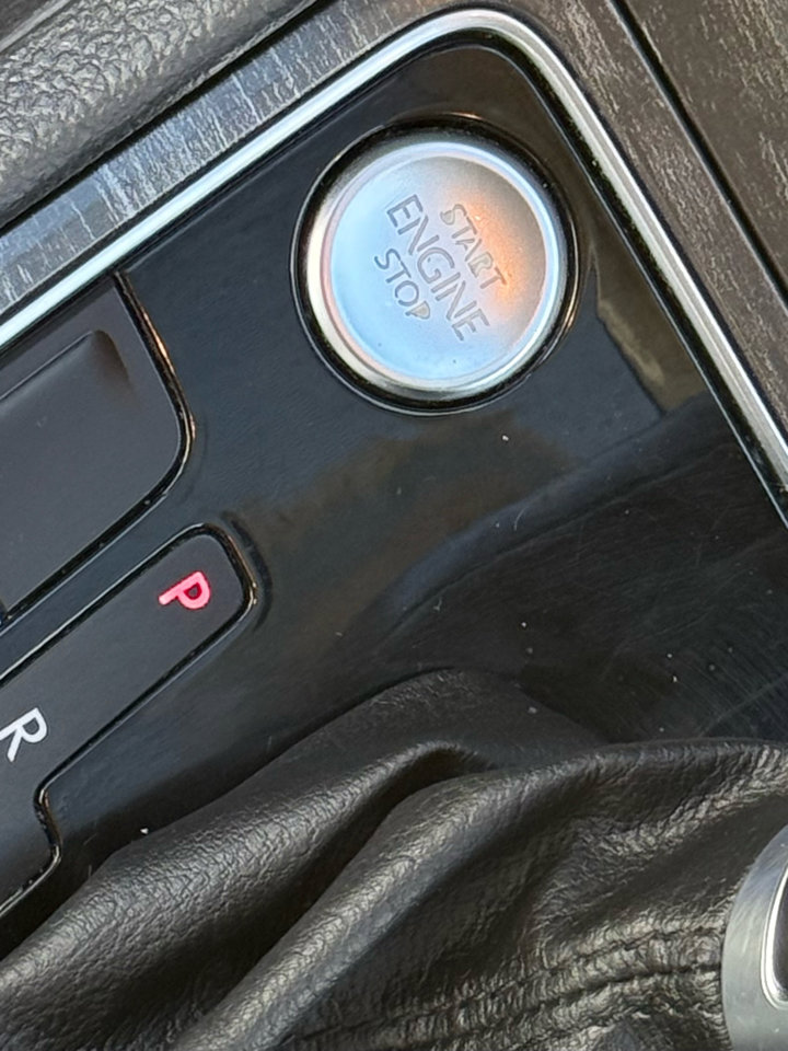 Used 2017 Volkswagen Passat 1.8T SE image 25