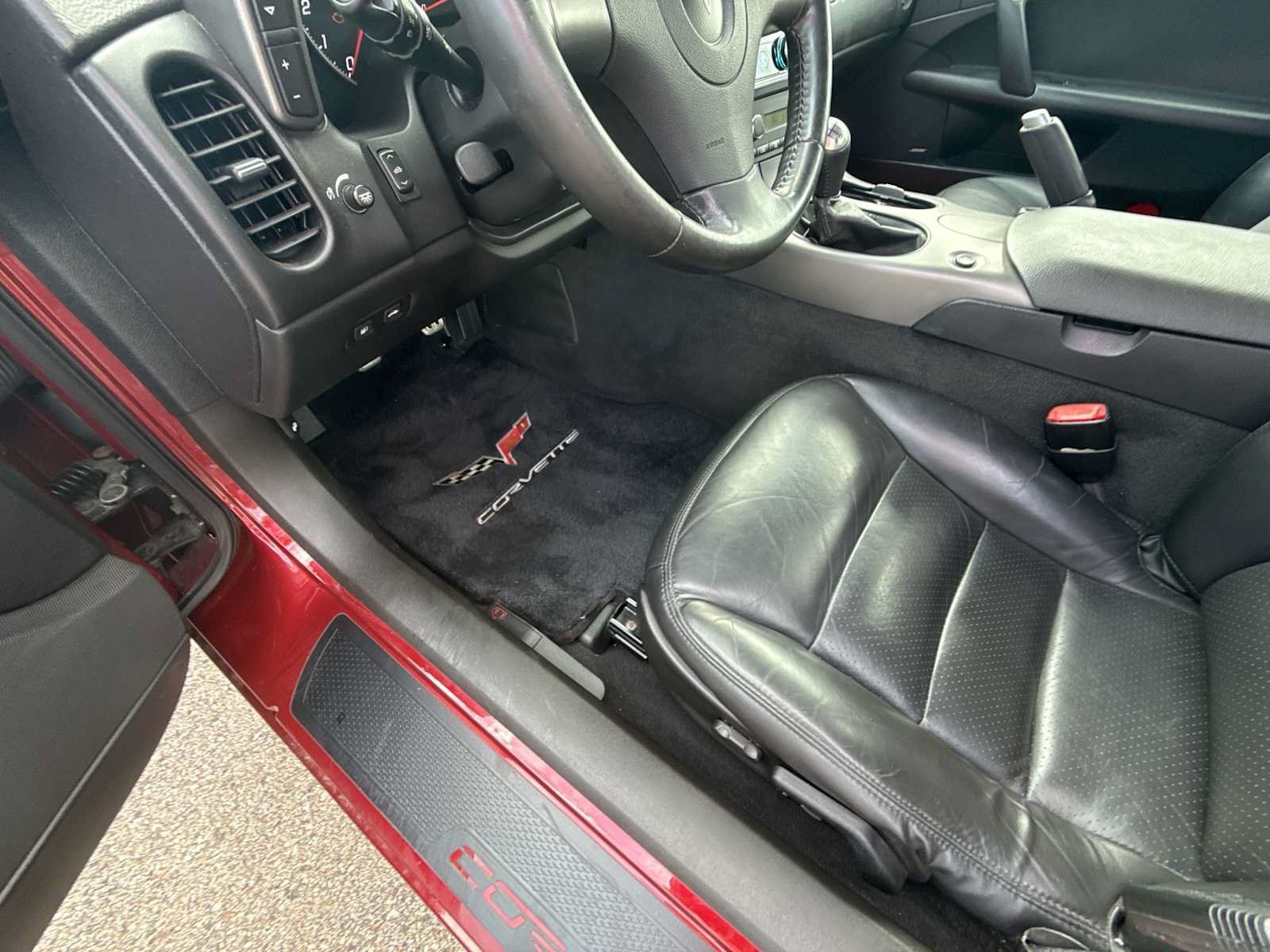 Used 2007 Chevrolet Corvette Convertible w/ Preferred Equipment Group RWD image 32