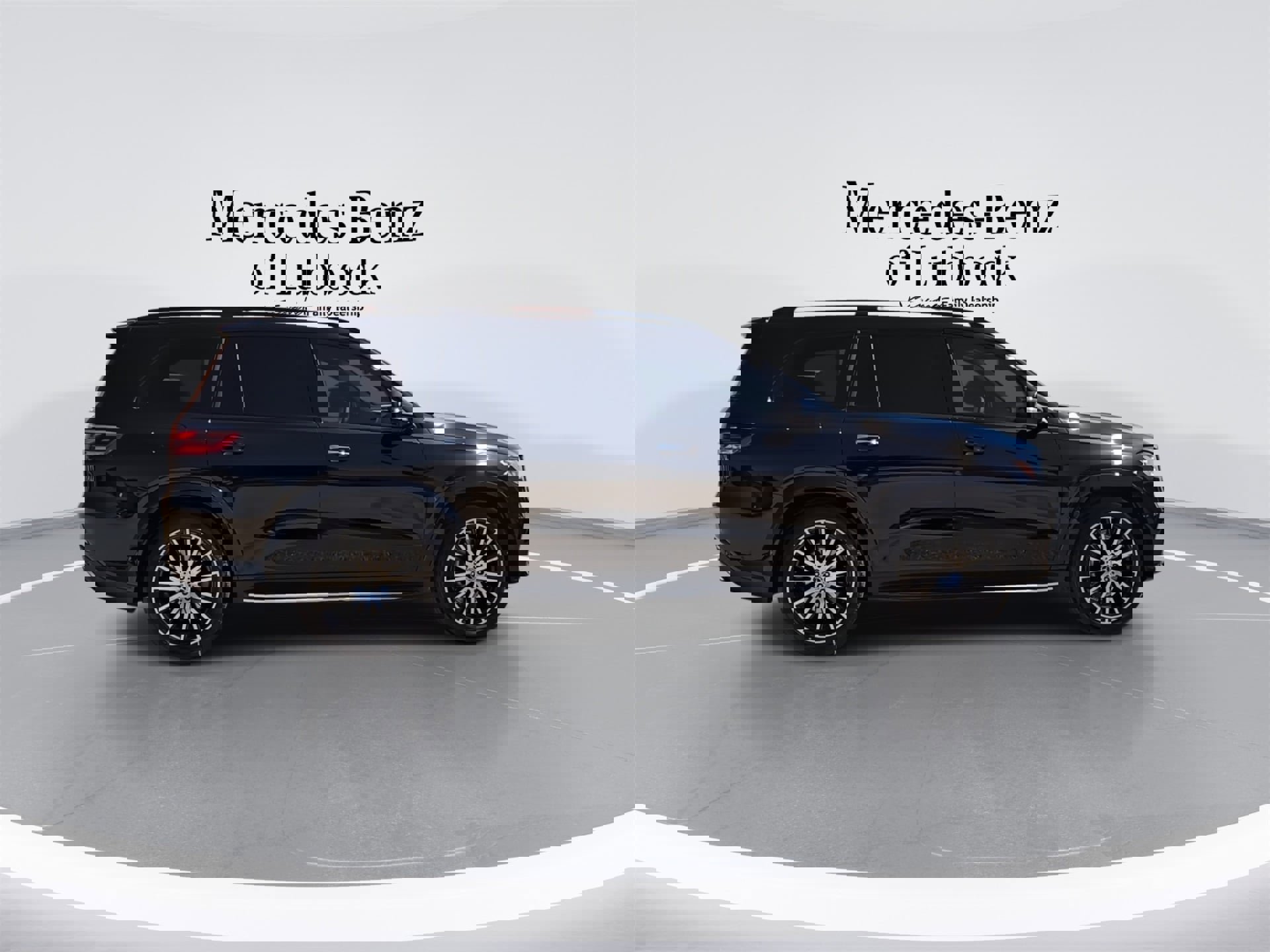 New 2026 Mercedes-Benz GLS 580 4MATIC image 9